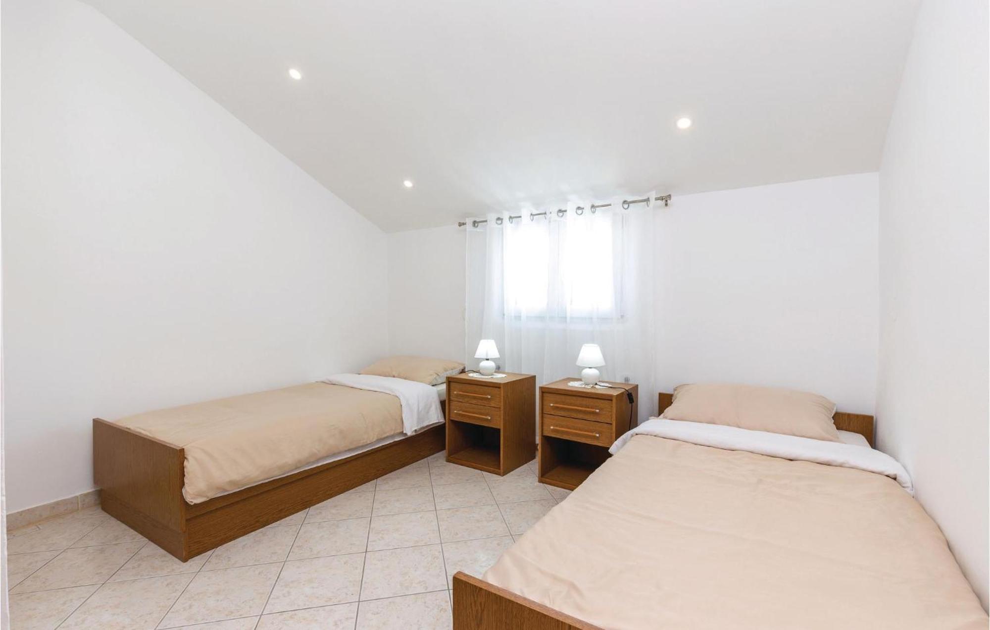 Nice Apartment In Crikvenica With Wifi Ngoại thất bức ảnh
