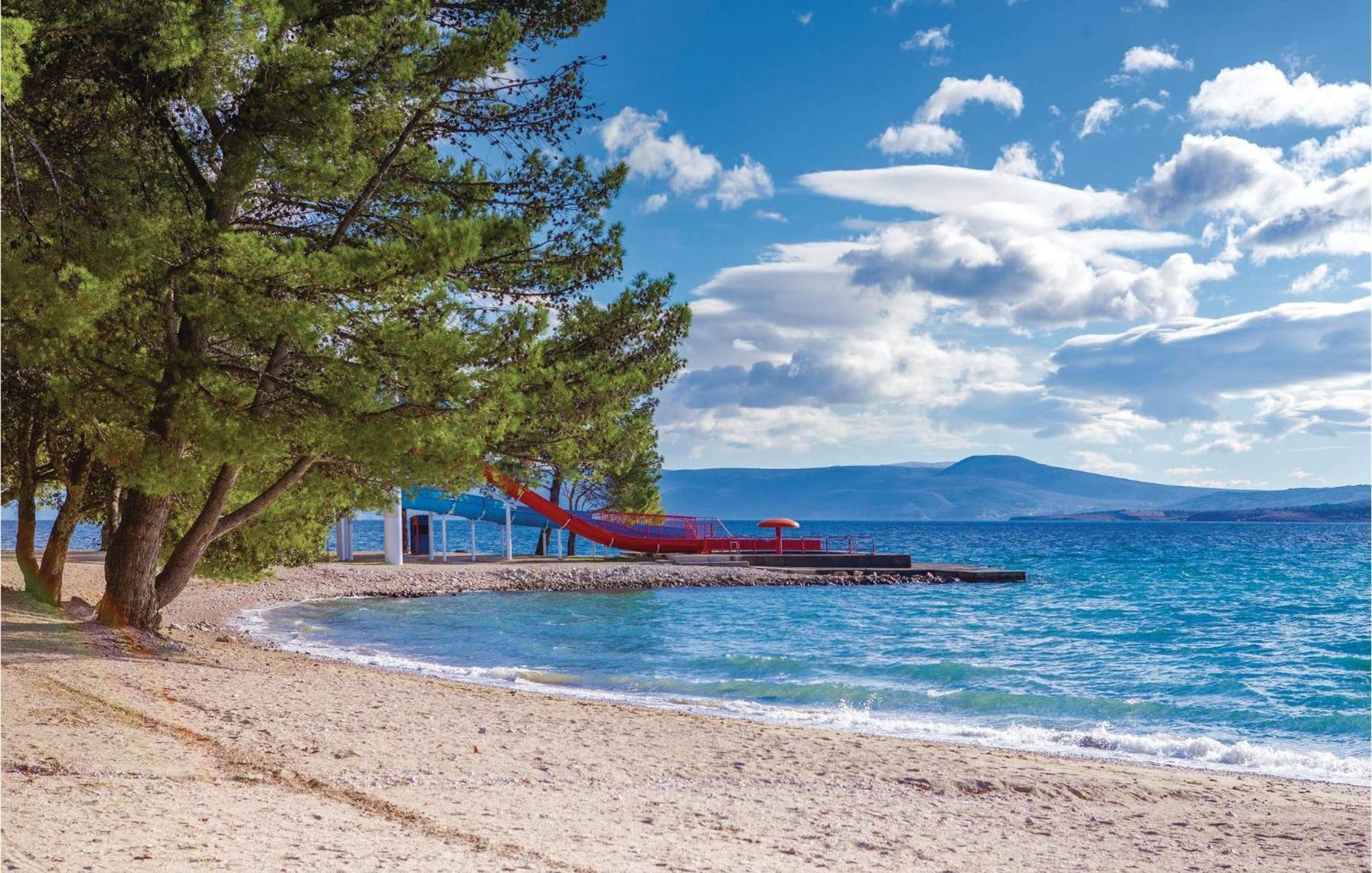 Nice Apartment In Crikvenica With Wifi Ngoại thất bức ảnh